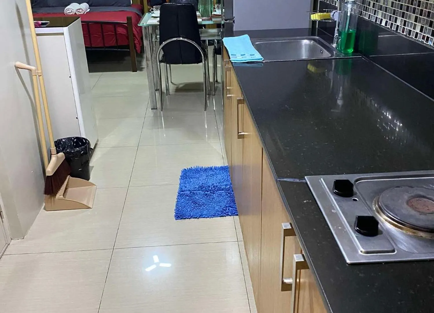 257-1Br 2 Queen Size Bed 1Sofa Bed 1 Extra Matress Manila