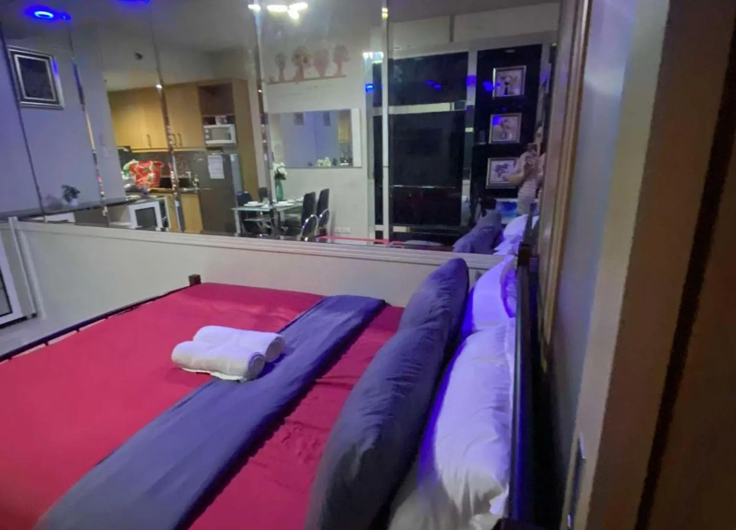 257-1Br 2 Queen Size Bed 1Sofa Bed 1 Extra Matress Manila